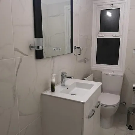 Kalidonia Residence Suite Nicosia , Spacious 2 Bedroom Suite With Office Exterior photo