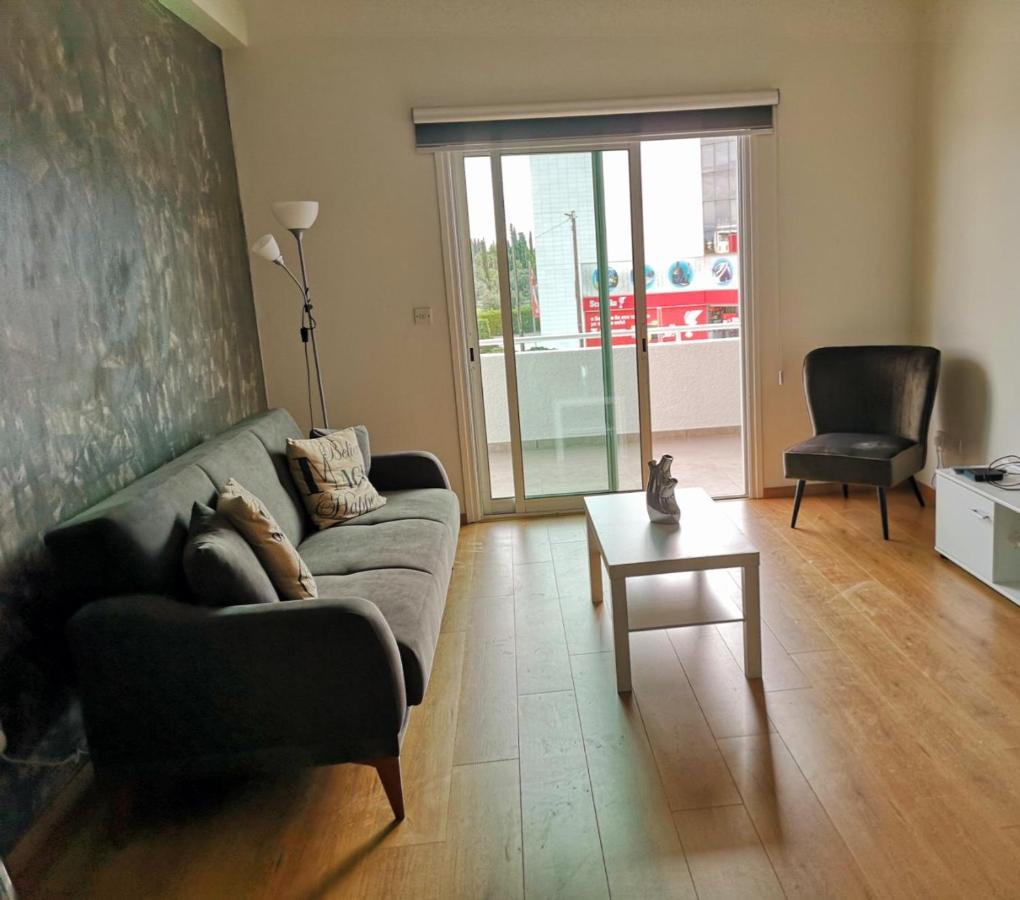 Kalidonia , Spacious 2 Bedroom With Office