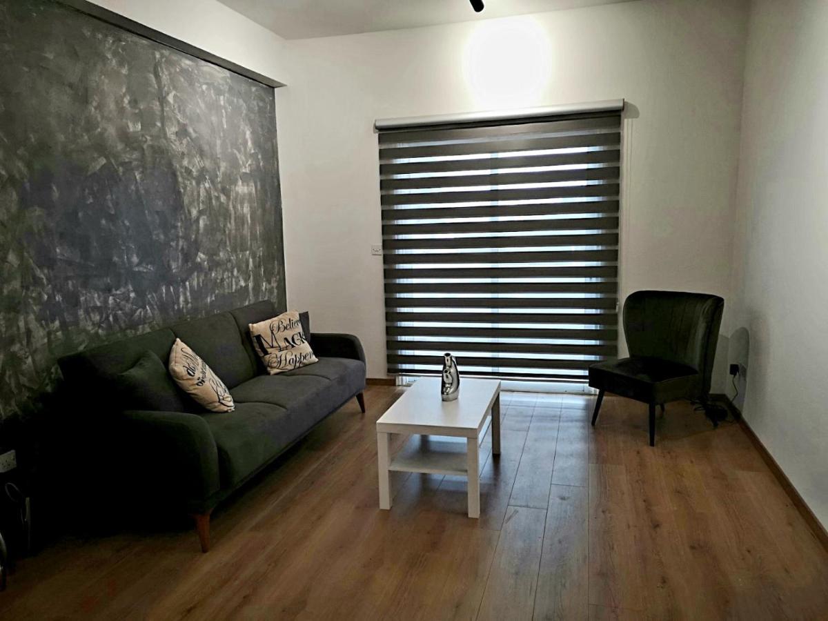 Apartment Kalidonia , Spacious 2 Bedroom With Office *