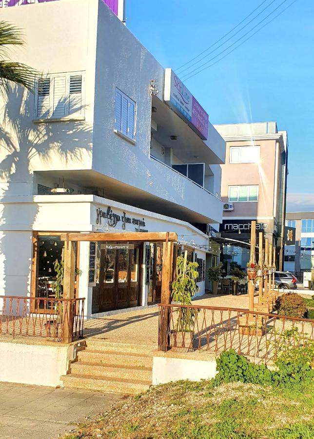Apartment Kalidonia , Spacious 2 Bedroom With Office Nicosia