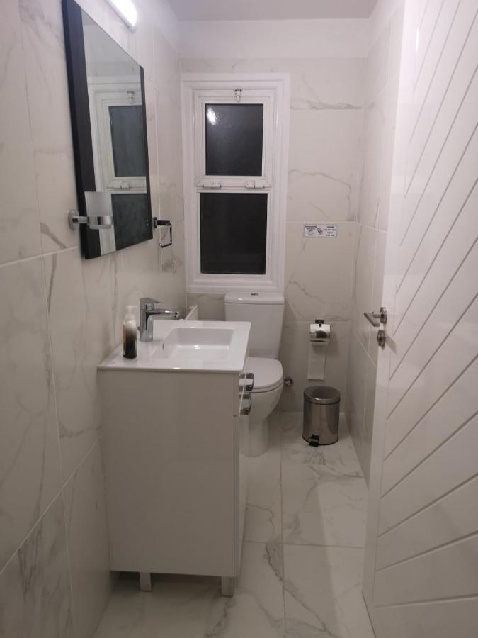 Kalidonia , Spacious 2 Bedroom With Office *