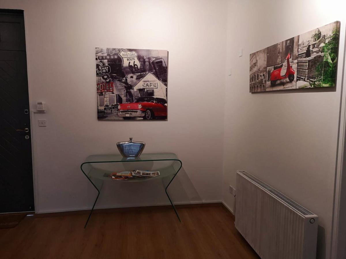 Kalidonia , Spacious 2 Bedroom With Office Apartment Nicosia