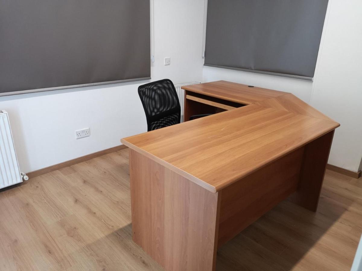 Kalidonia , Spacious 2 Bedroom With Office