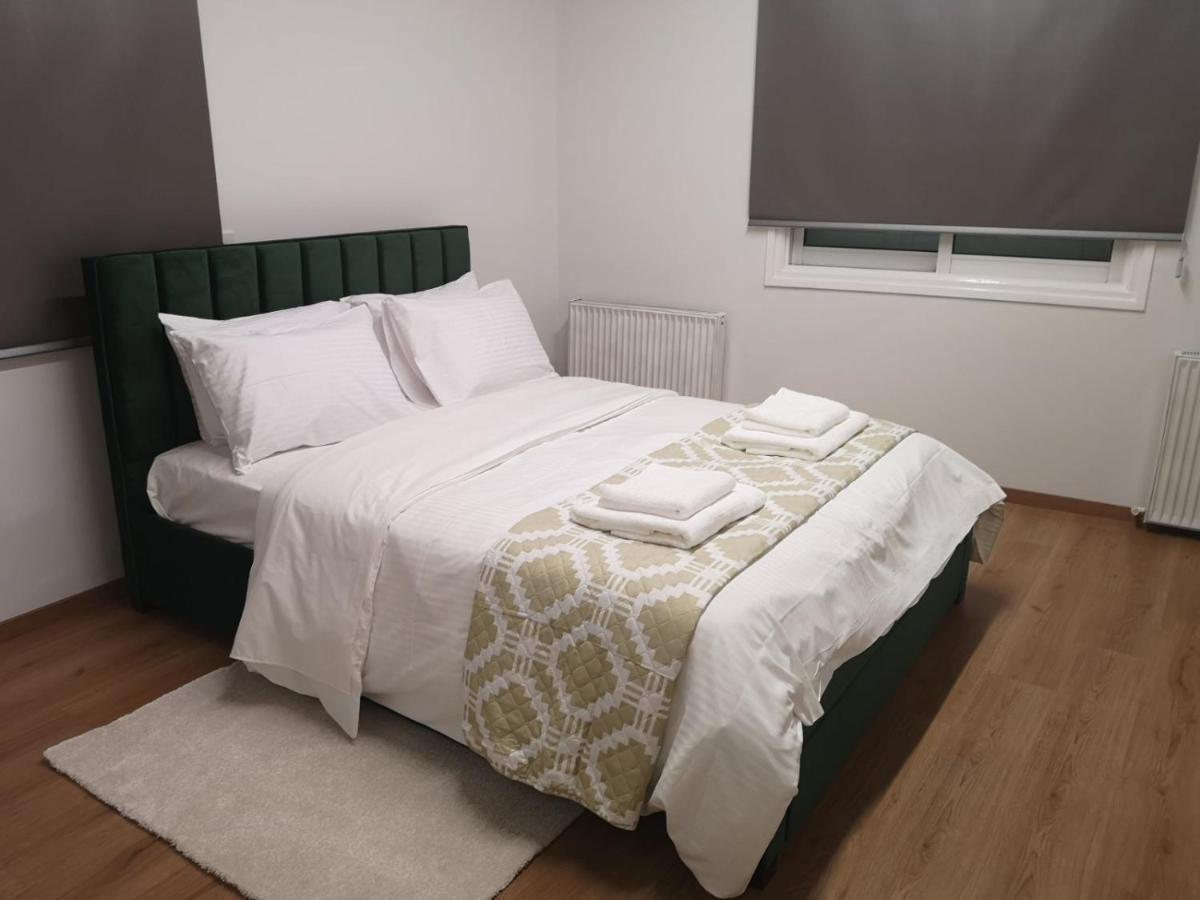 Apartment Kalidonia , Spacious 2 Bedroom With Office
