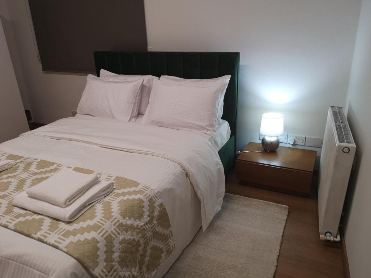 Apartment Kalidonia , Spacious 2 Bedroom With Office